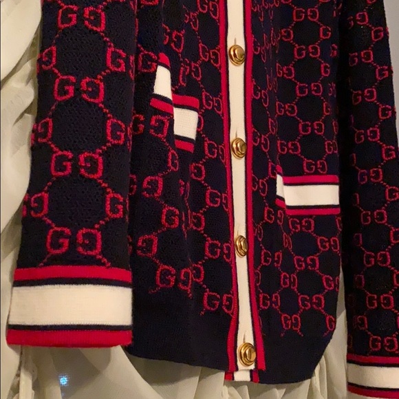 Top - Picture 3 of 11